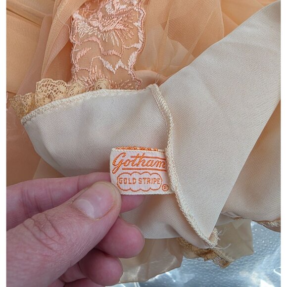 Vintage 1950s Gotham Gold Stripe Peach Nylon & Lace Full Slip‎ Dress 34 - Picture 4 of 8